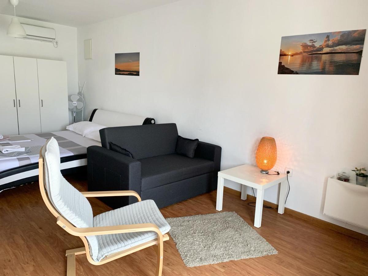 Apartments Cvijet Mora Сресер Экстерьер фото